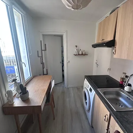 Apartment Center, Cute Cozy